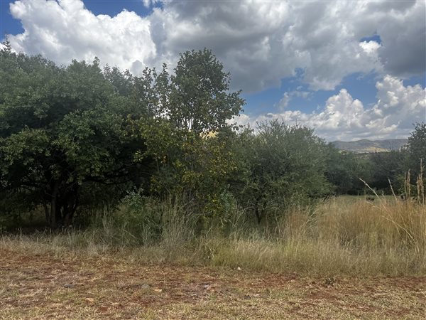 754 m² Land