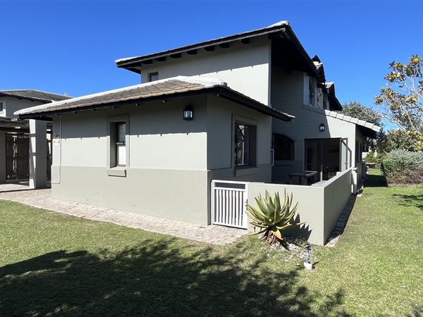 3.5 Bedroom House 3.5 Bedroom House