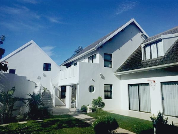 7 Bedroom House 7 Bedroom House