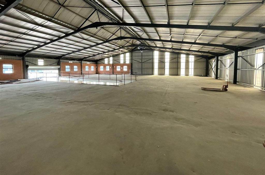 1175  m² Industrial space in Clayville photo number 4