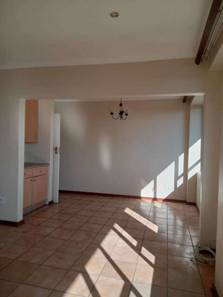 2.5 Bed Apartment in La Montagne photo number 8