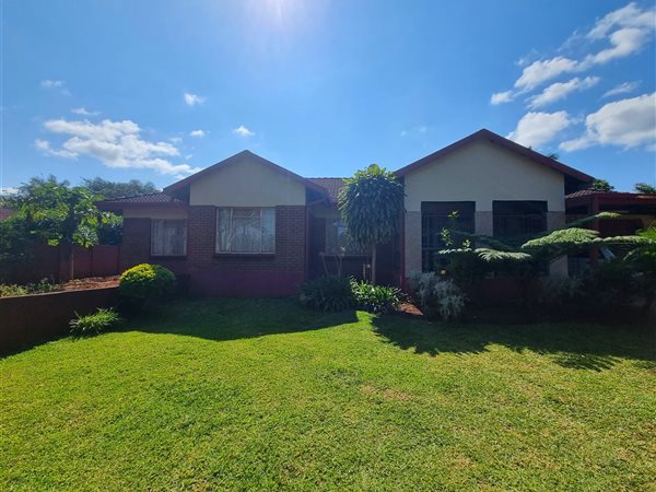 5 Bed House in Louis Trichardt