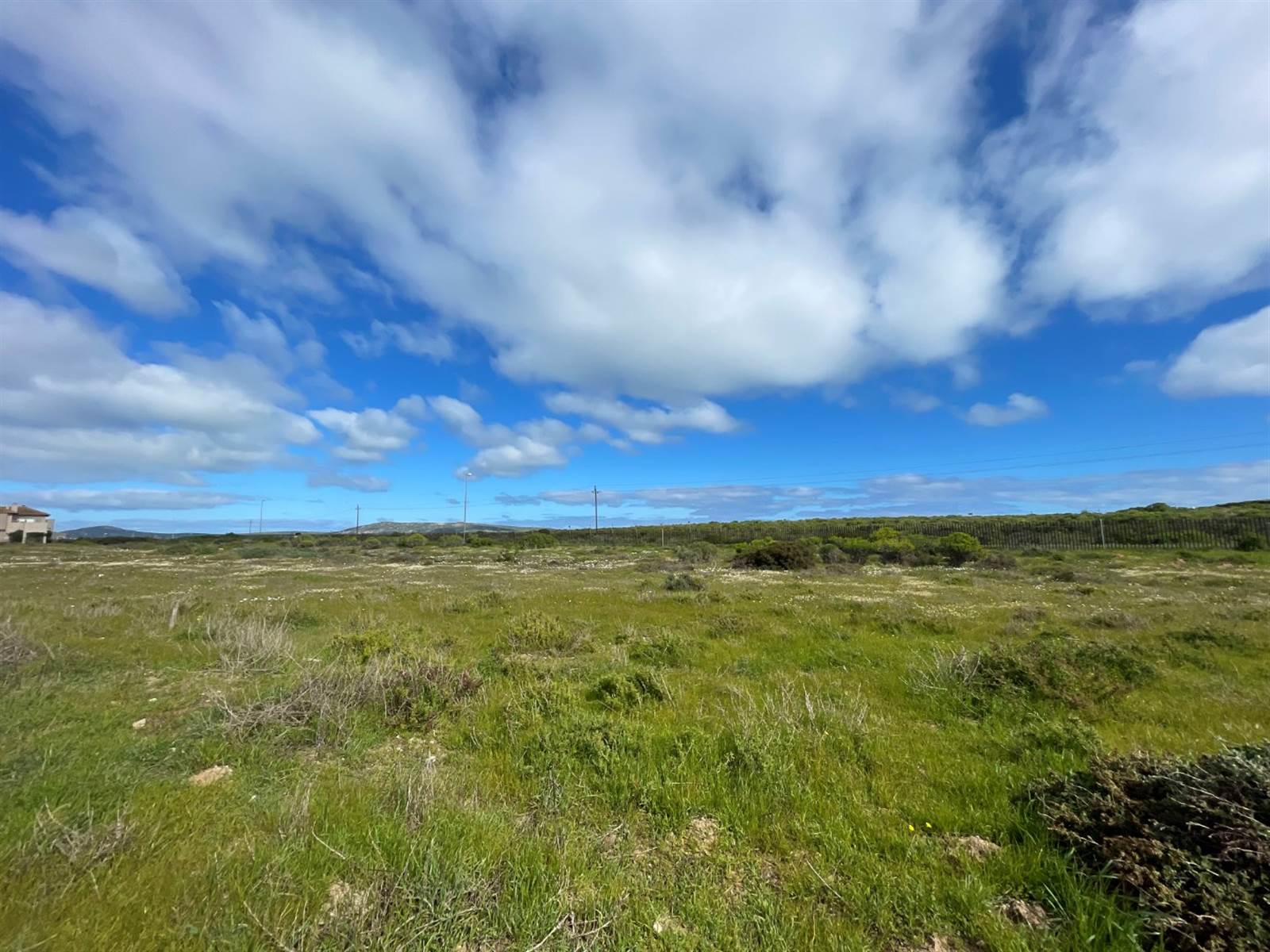 745 m² Land available in Langebaan Country Estate photo number 2