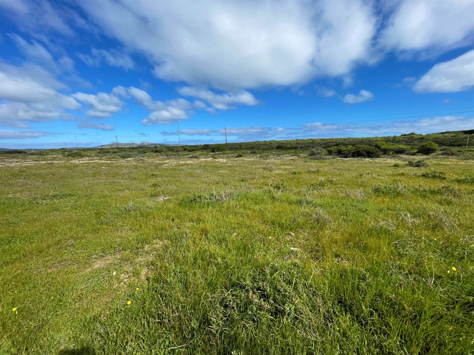 745 m² Land available in Langebaan Country Estate photo number 4
