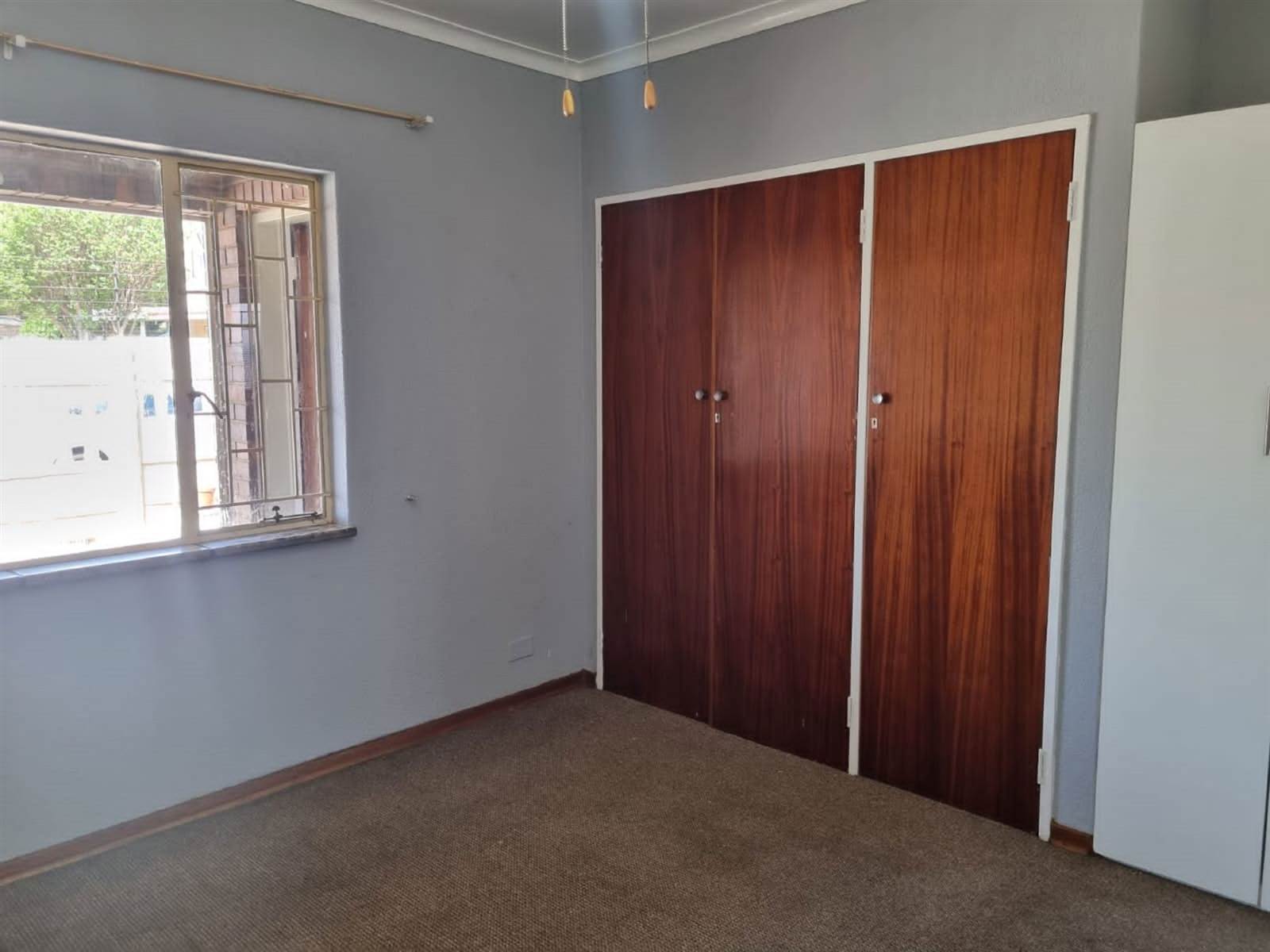 2 Bed Townhouse in Casseldale photo number 17