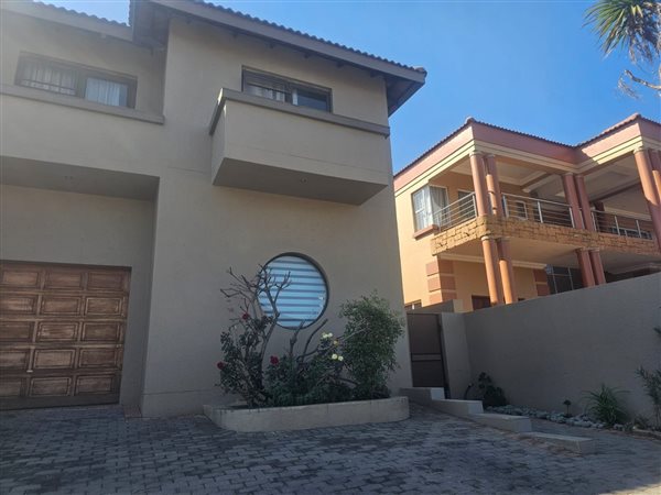 2 Bedroom House 2 Bedroom House