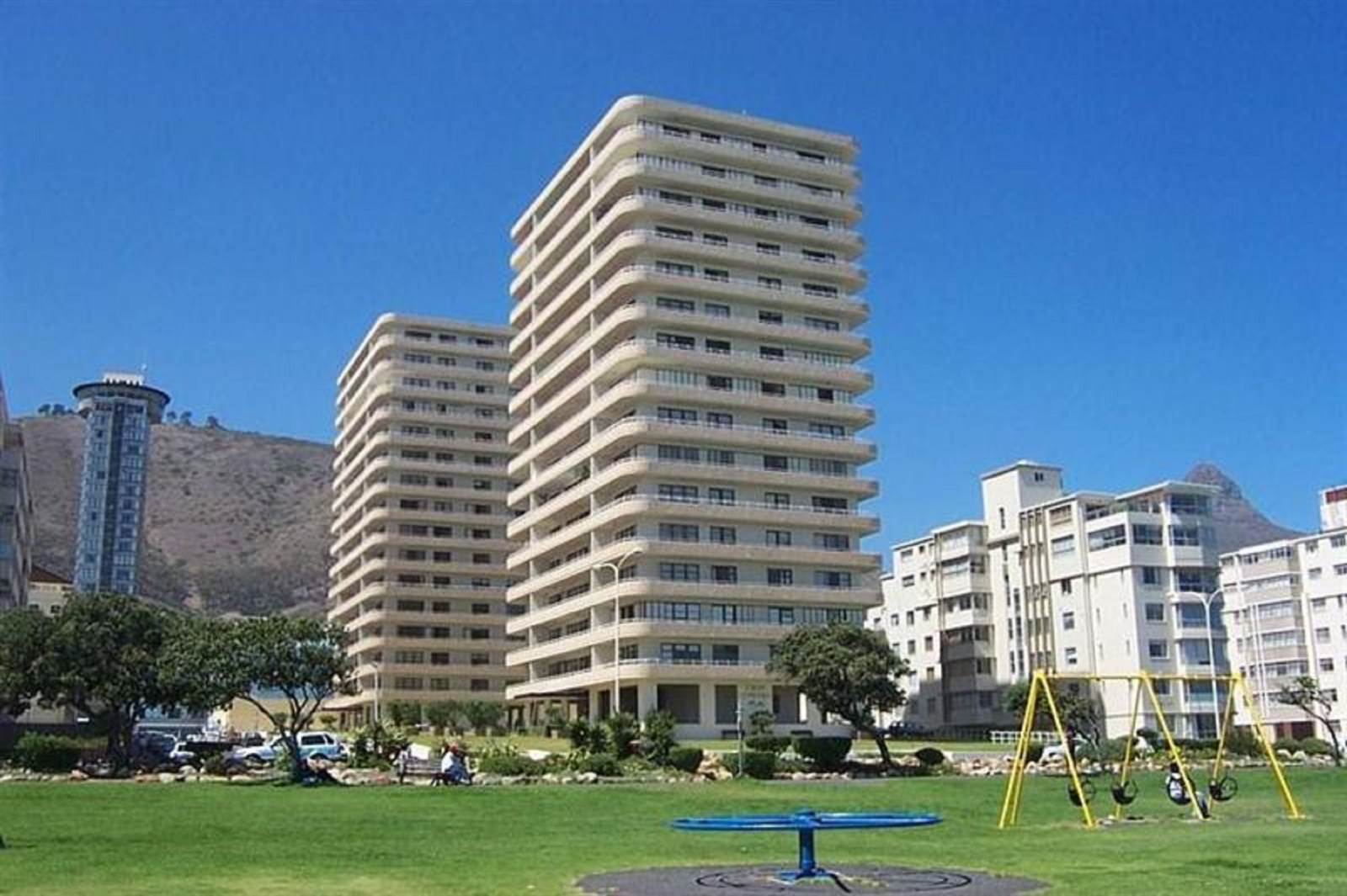 3 Bed Apartment in Sea Point photo number 18