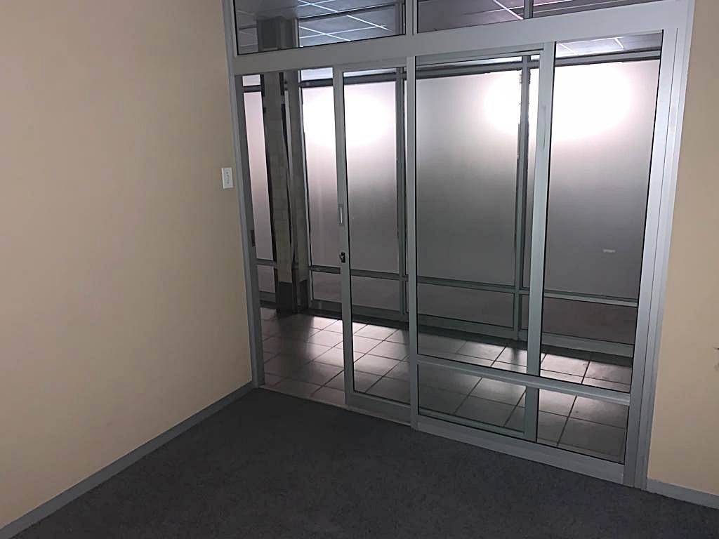 800  m² Commercial space in Bloemfontein photo number 18