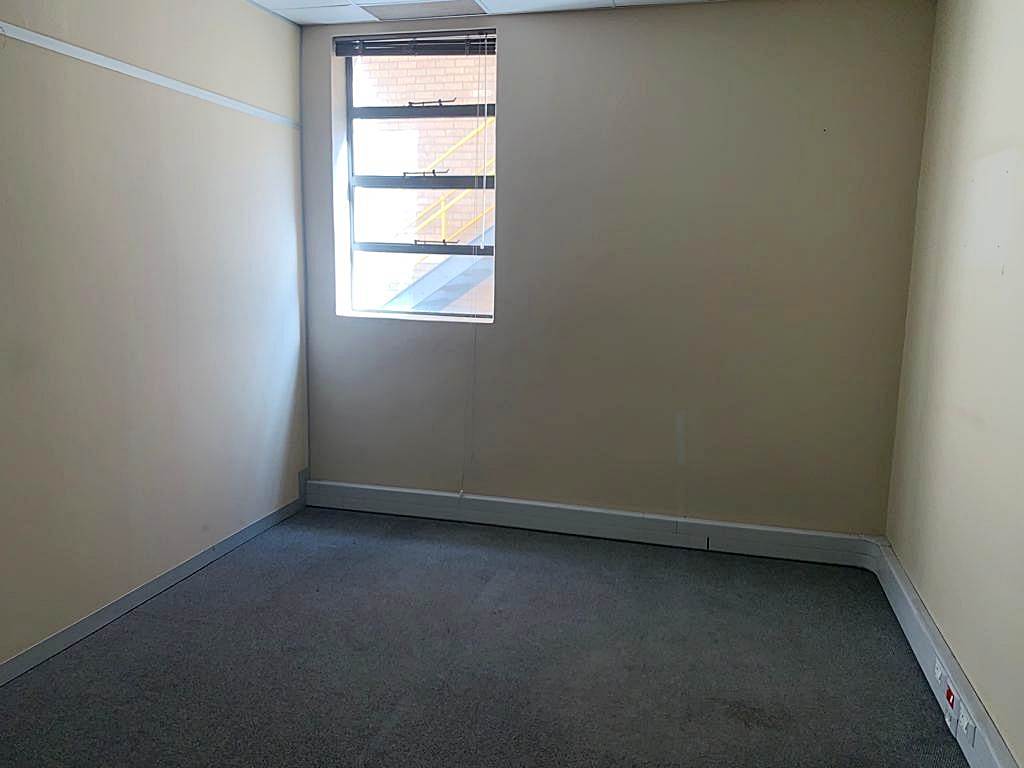 800  m² Commercial space in Bloemfontein photo number 25