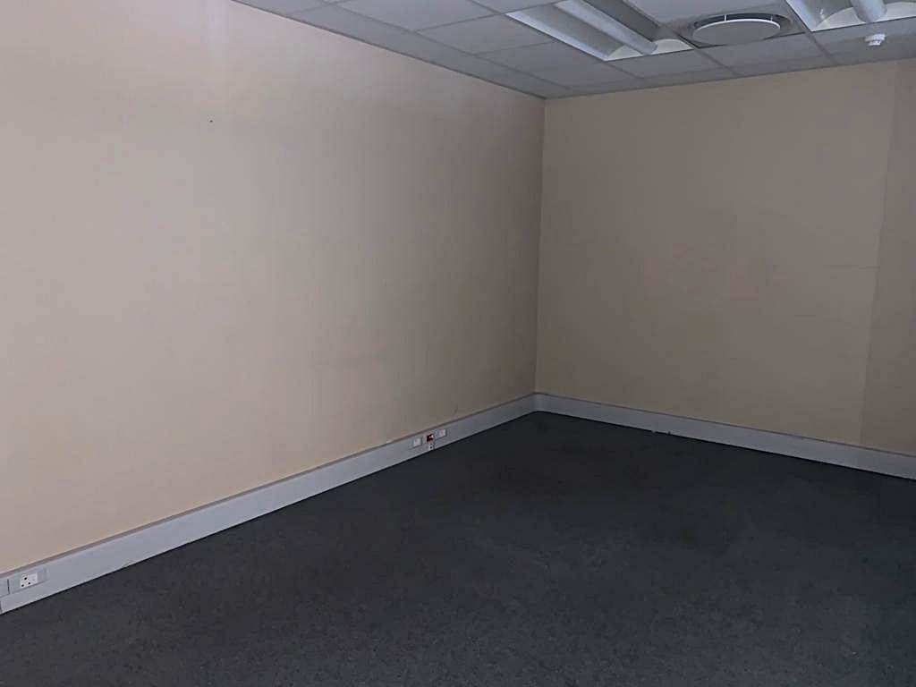 800  m² Commercial space in Bloemfontein photo number 19