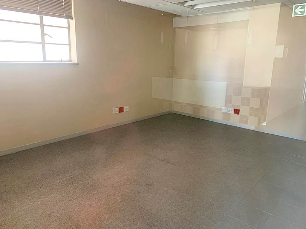 800  m² Commercial space in Bloemfontein photo number 6