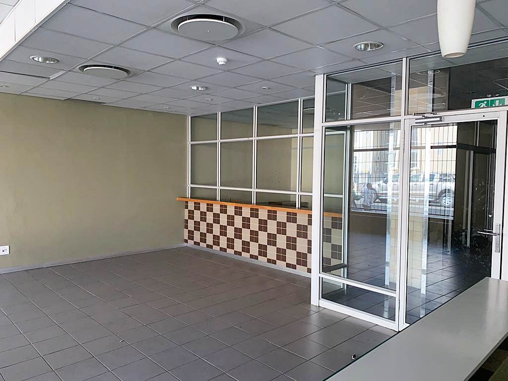 800  m² Commercial space in Bloemfontein photo number 3
