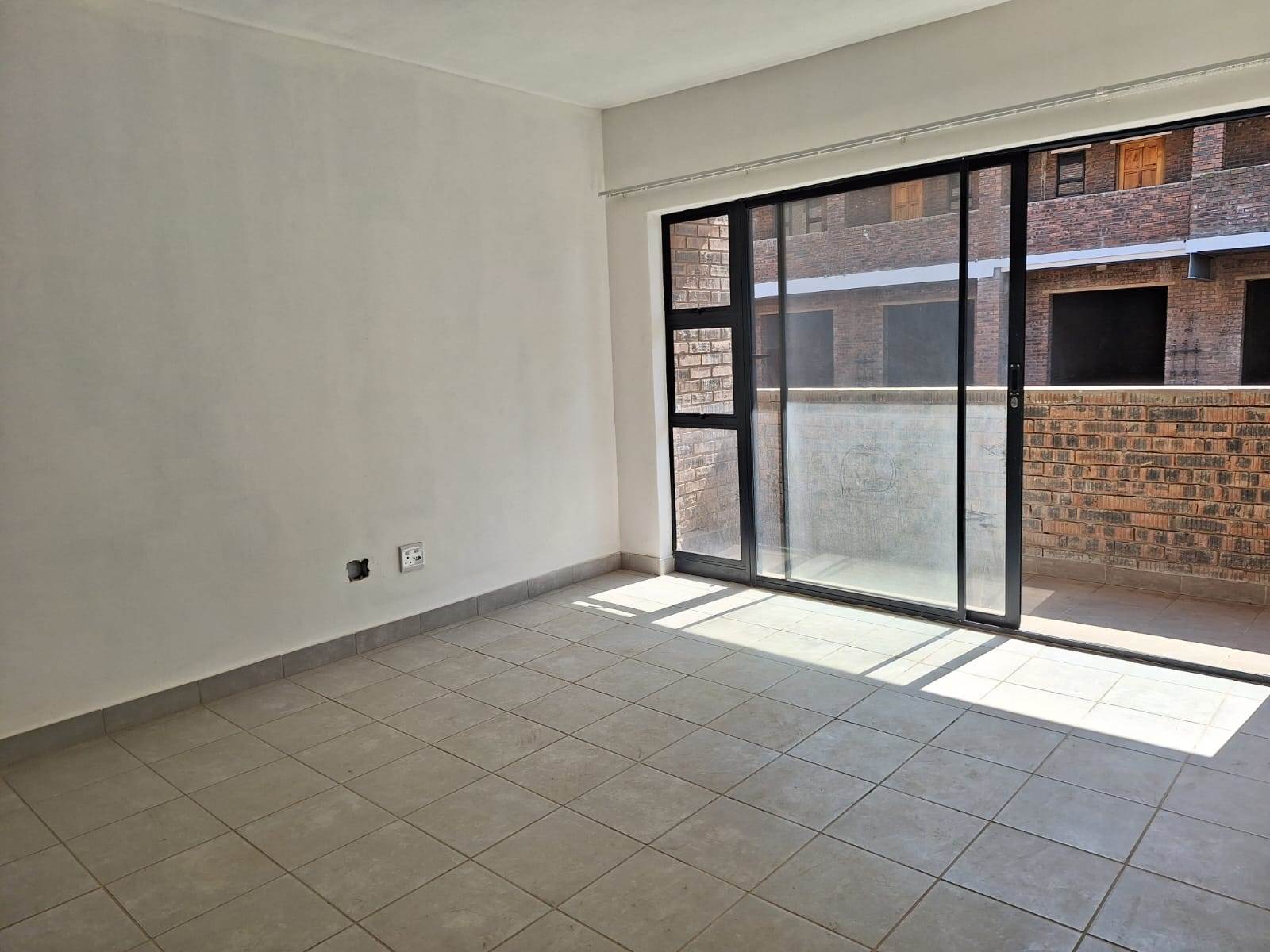 2 Bed Apartment in Amanzimtoti photo number 13