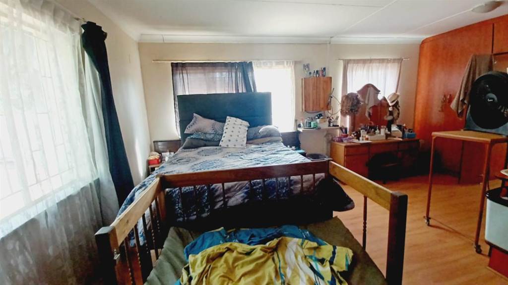 2 Bed House in Uitsig photo number 17