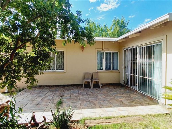 2 Bed House in Uitsig