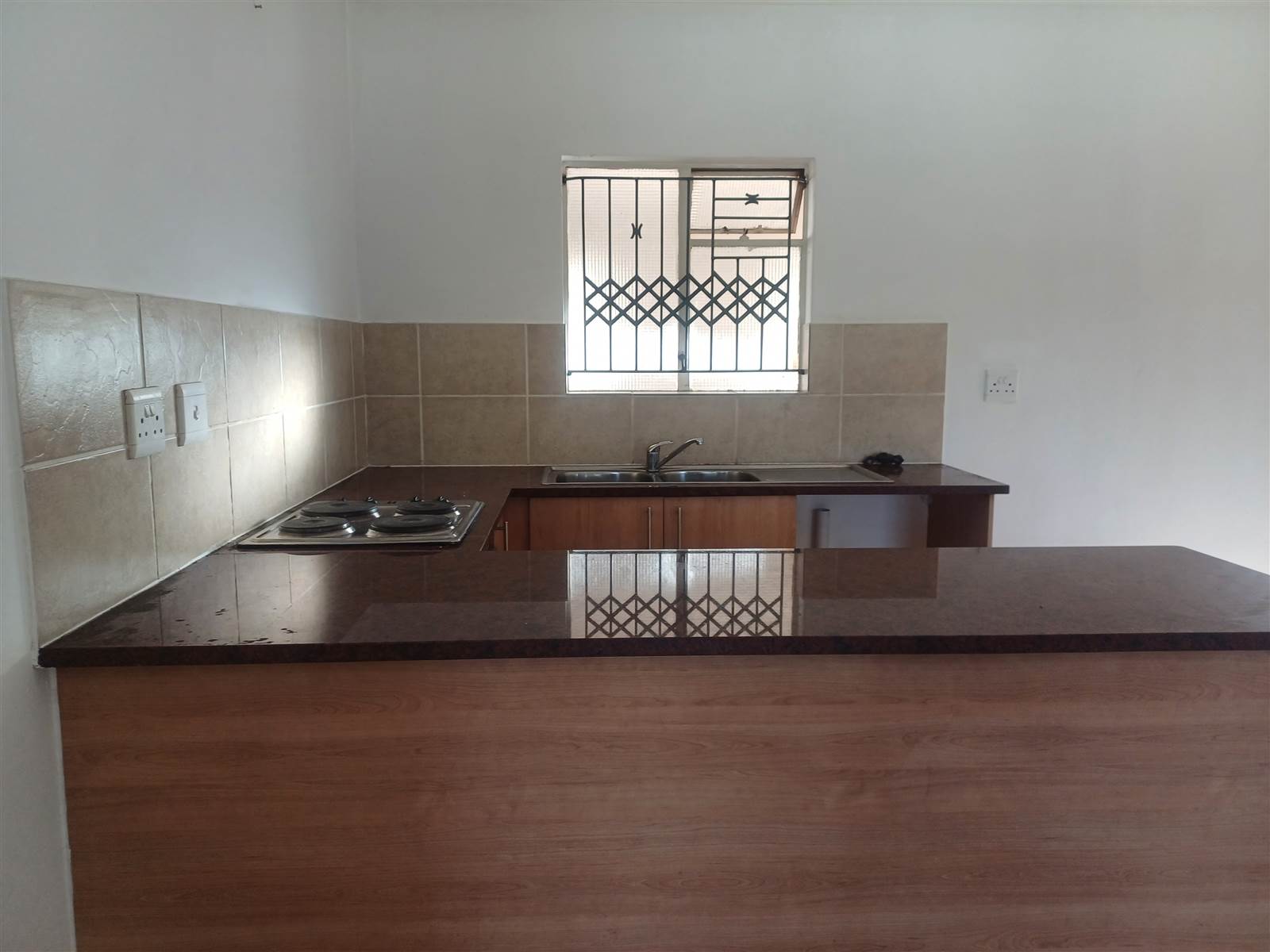 2 Bed Apartment in Hesteapark photo number 4
