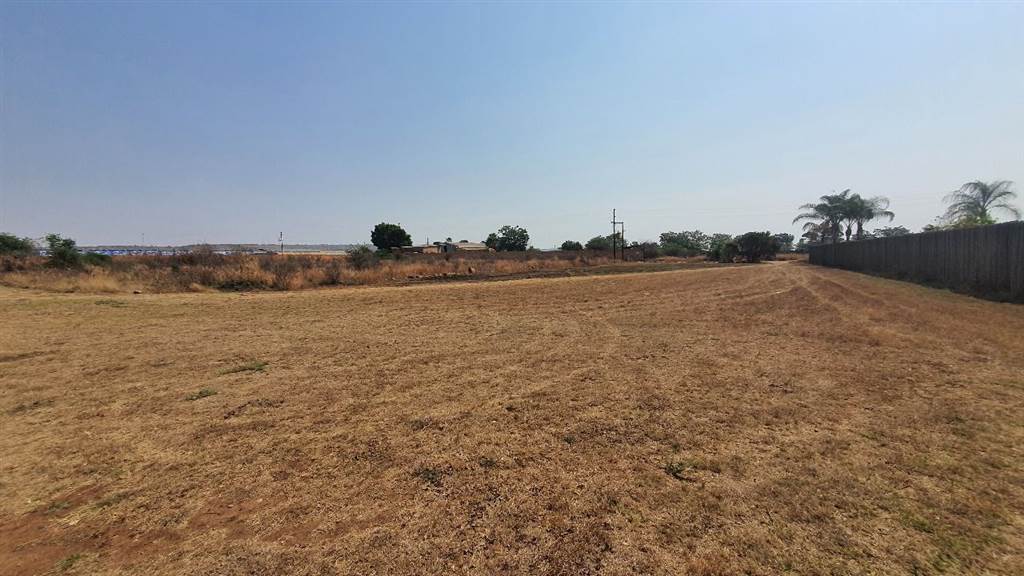 1 ha Land available in Derdepoort photo number 16