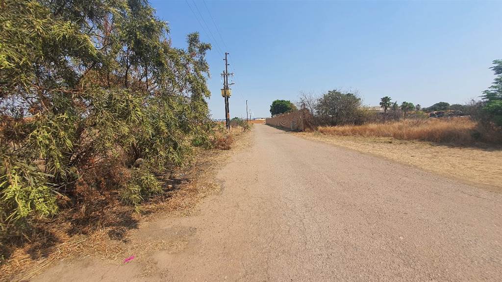 1 ha Land available in Derdepoort photo number 26