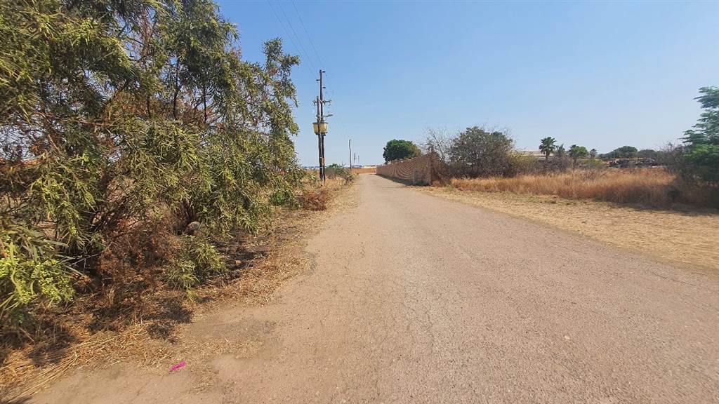 1 ha Land available in Derdepoort photo number 20