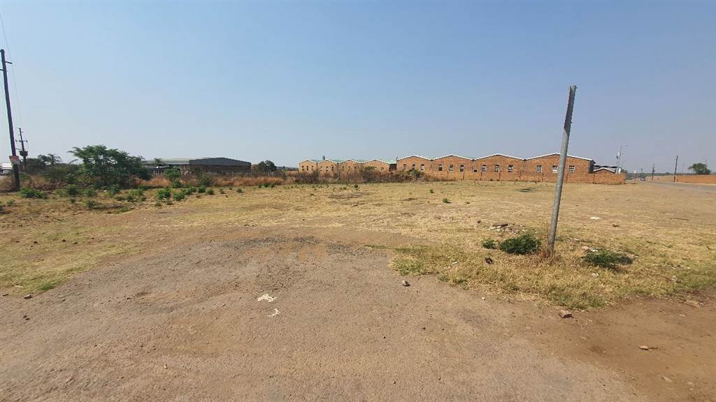 1 ha Land available in Derdepoort photo number 8