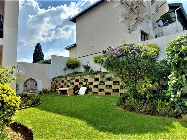 2 Bedroom Townhouse 2 Bedroom Townhouse