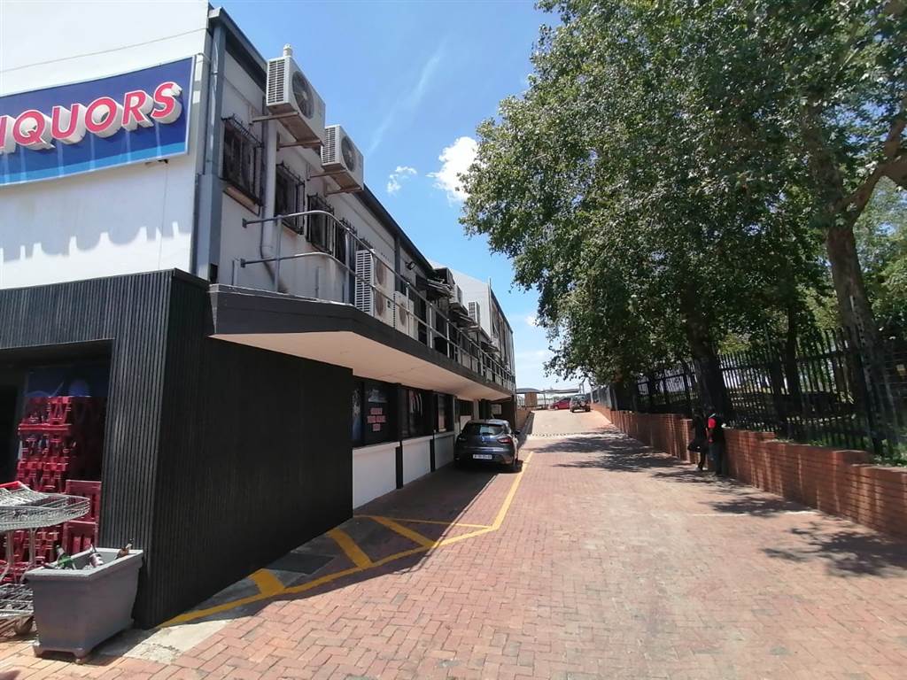 12718  m² Retail Space in Woodmead photo number 9