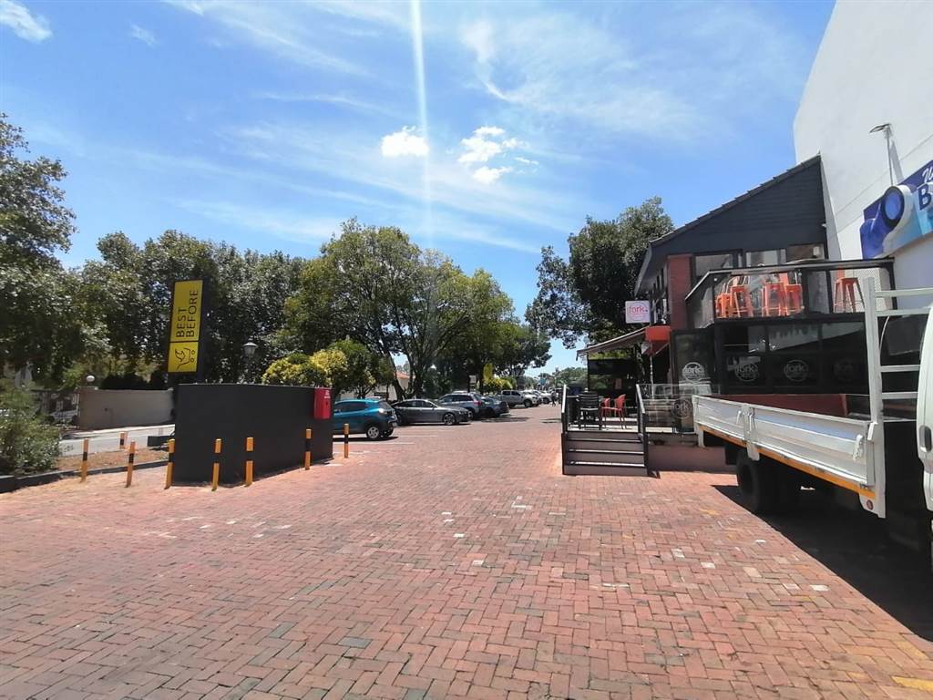 12718  m² Retail Space in Woodmead photo number 4