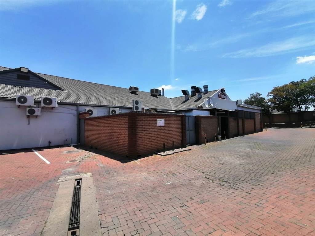 12718  m² Retail Space in Woodmead photo number 14
