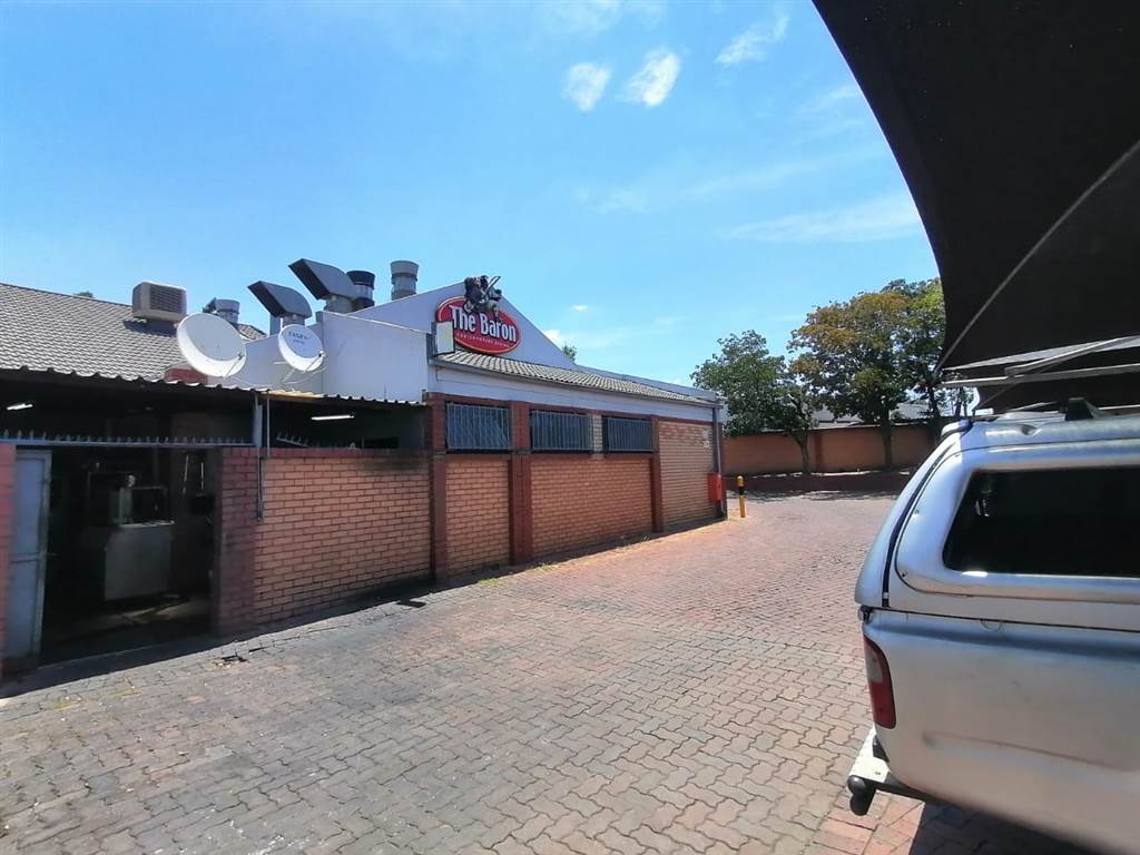 12718  m² Retail Space in Woodmead photo number 7