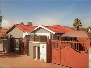 6 Bed House in Philip Nel Park