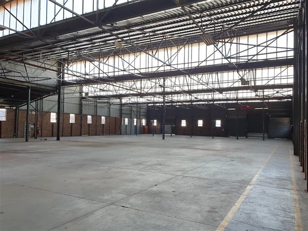 2555  m² Industrial space in Isando