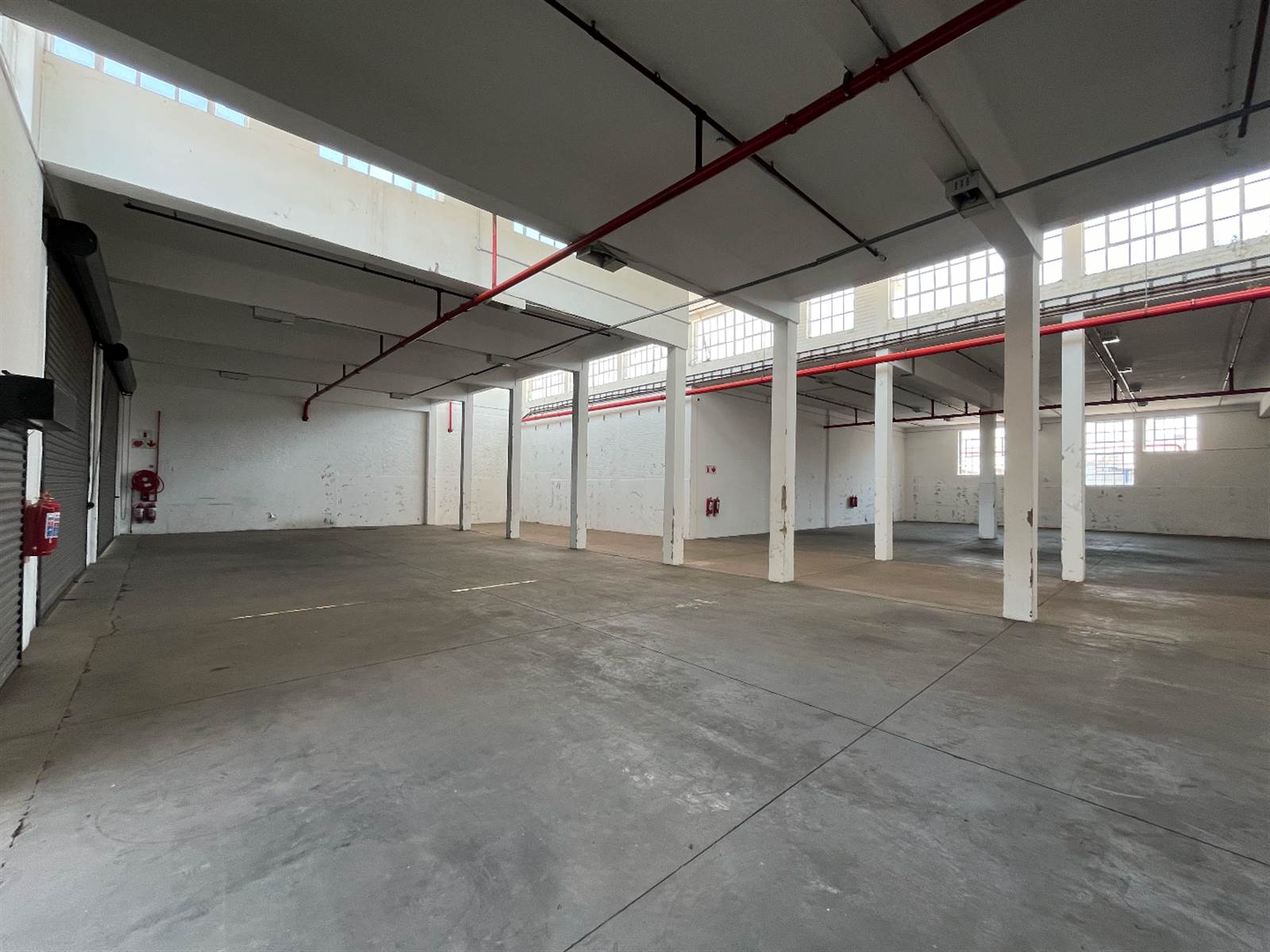 1369  m² Commercial space in Benoni South photo number 4