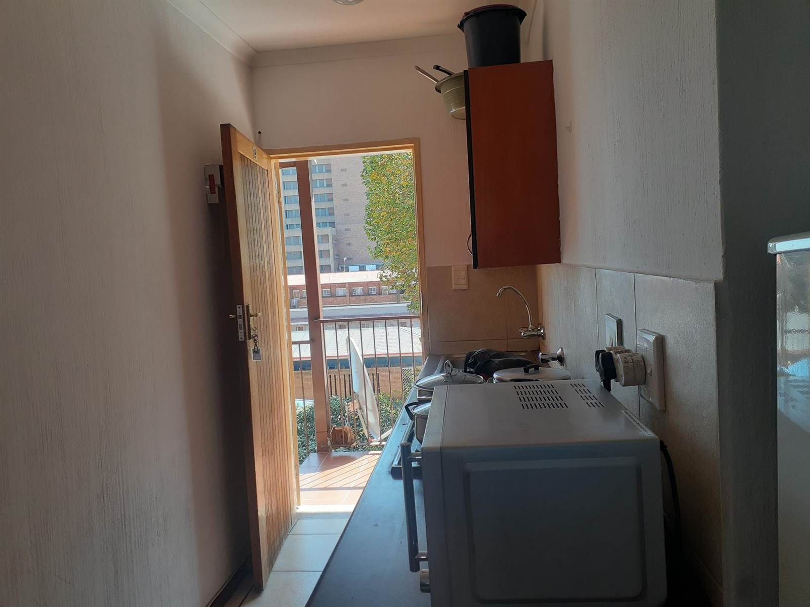 2 Bed Apartment in Kempton Park Central photo number 10