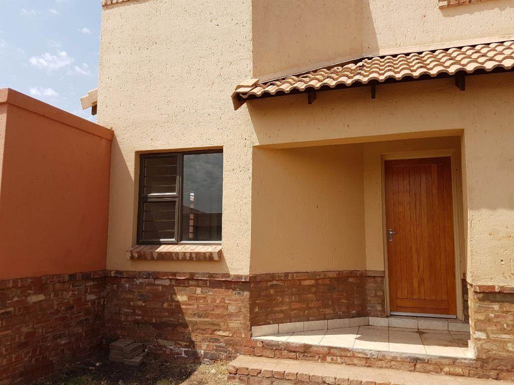 2 Bed House in Kathu photo number 1
