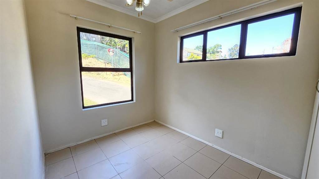 3 Bed Apartment in Westville photo number 9