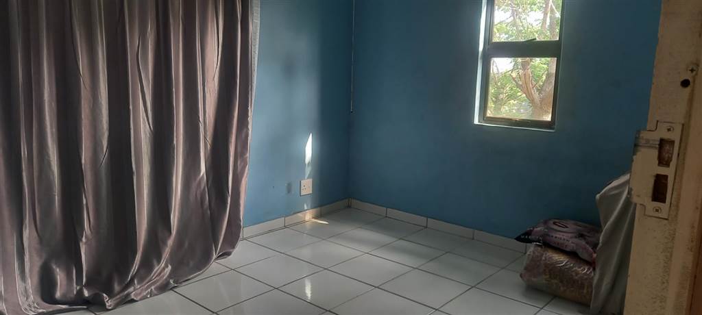 3 Bed House in Ntuzuma photo number 18