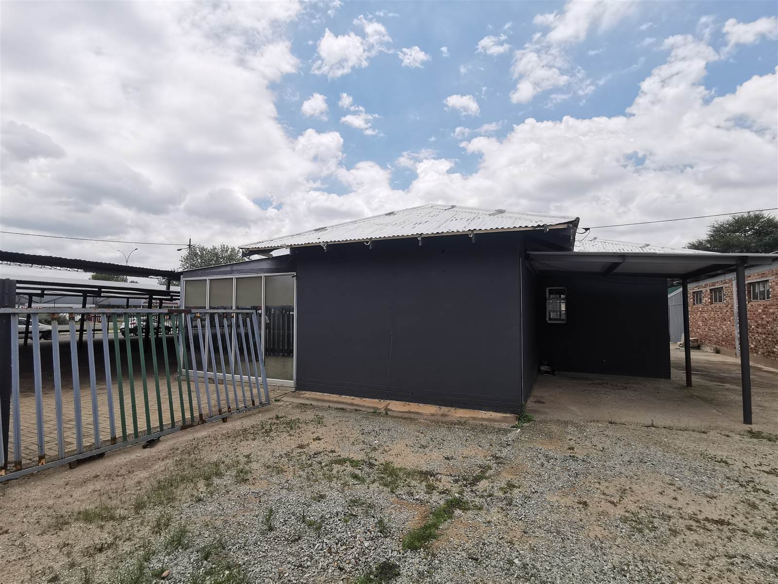 1487  m² Commercial space in Freemanville photo number 5