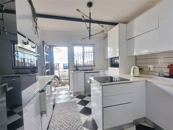 3 Bedroom House 3 Bedroom House