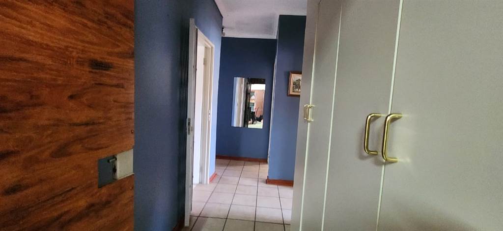 3 Bed Townhouse in Standerton Central photo number 6