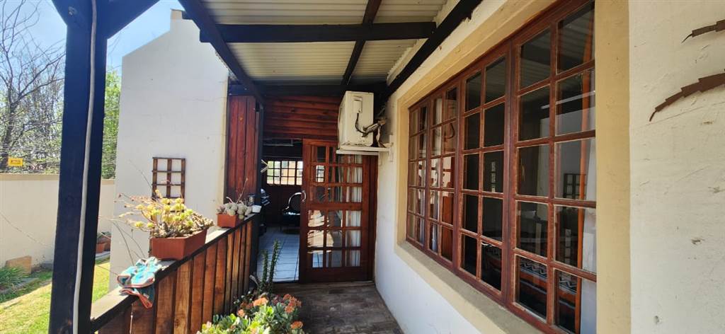 3 Bed Townhouse in Standerton Central photo number 12