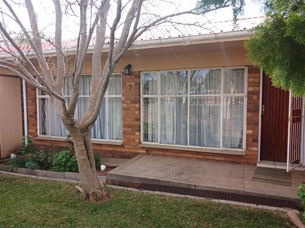 2 Bedroom Townhouse 2 Bedroom Townhouse