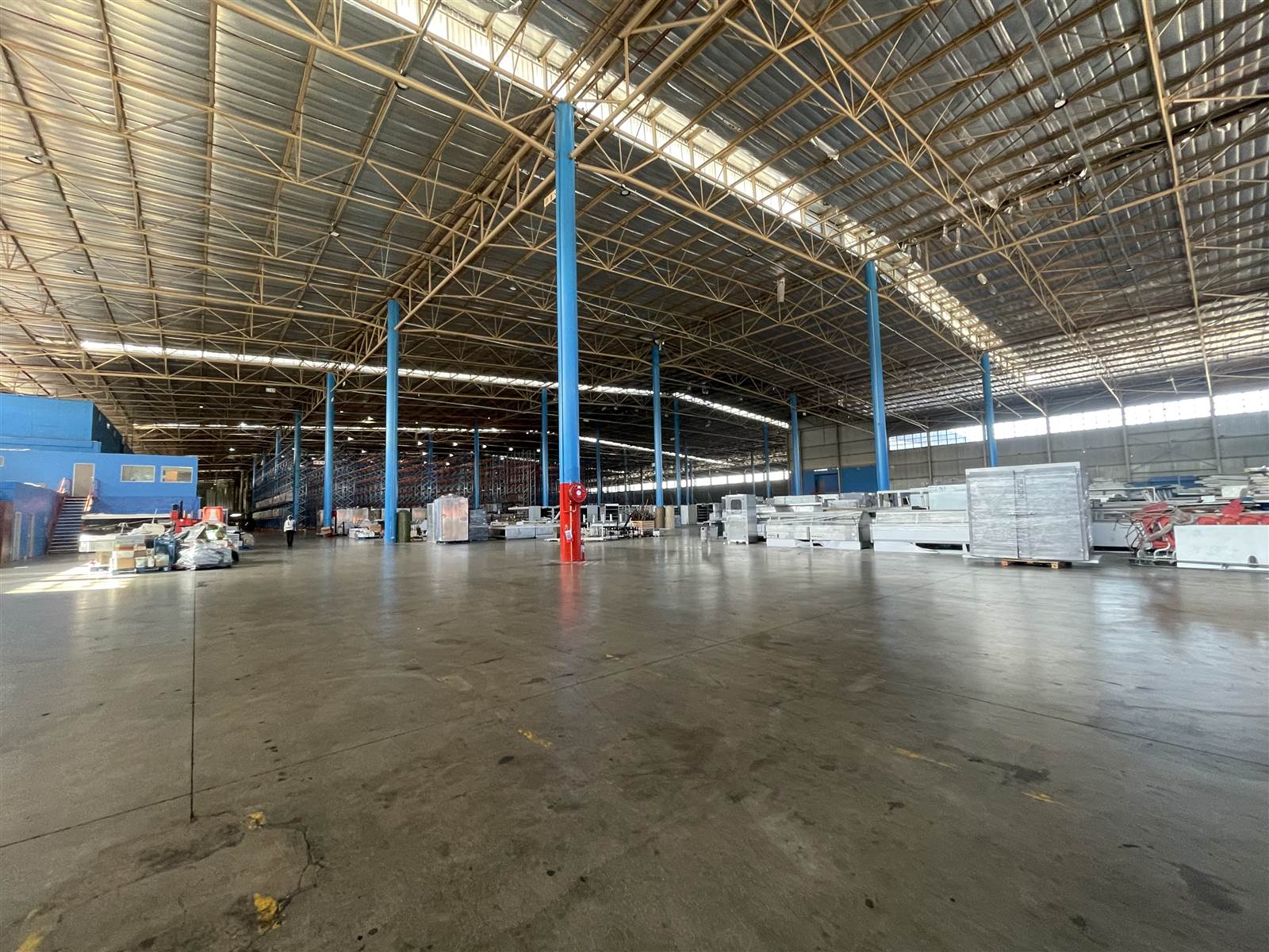 26557  m² Industrial space in Denver photo number 4