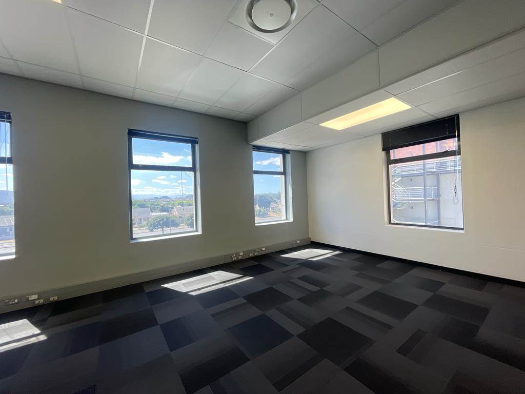 1095  m² Commercial space in Century City photo number 11