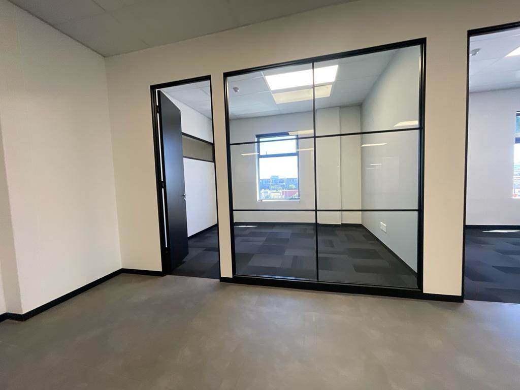 1095  m² Commercial space in Century City photo number 20