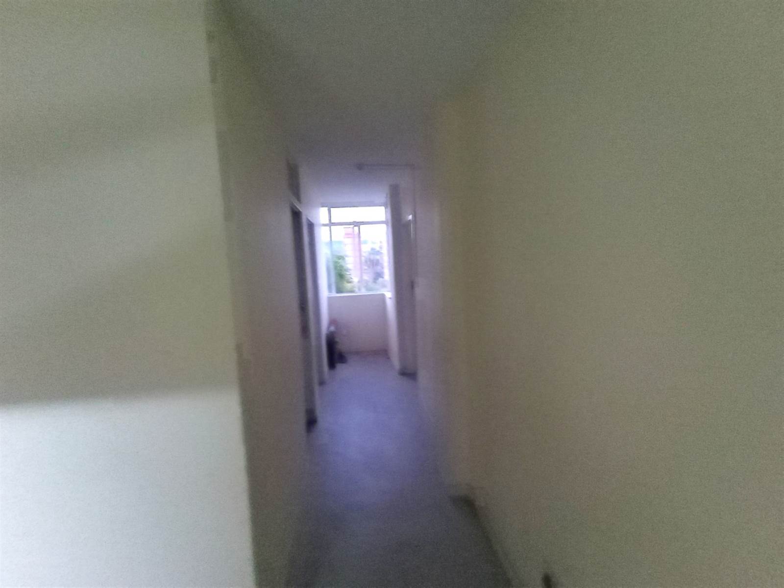 2 Bed Apartment in Sunnyside photo number 6
