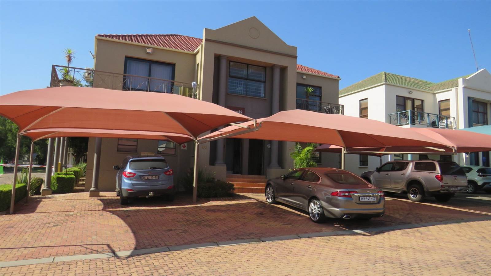 150  m² Commercial space in Lonehill photo number 1