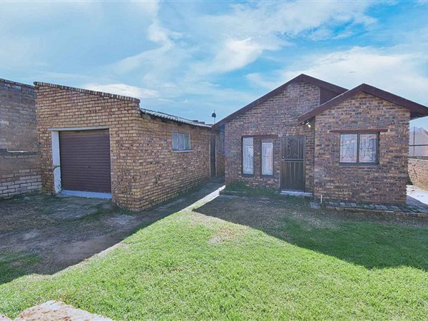2 Bedroom House 2 Bedroom House