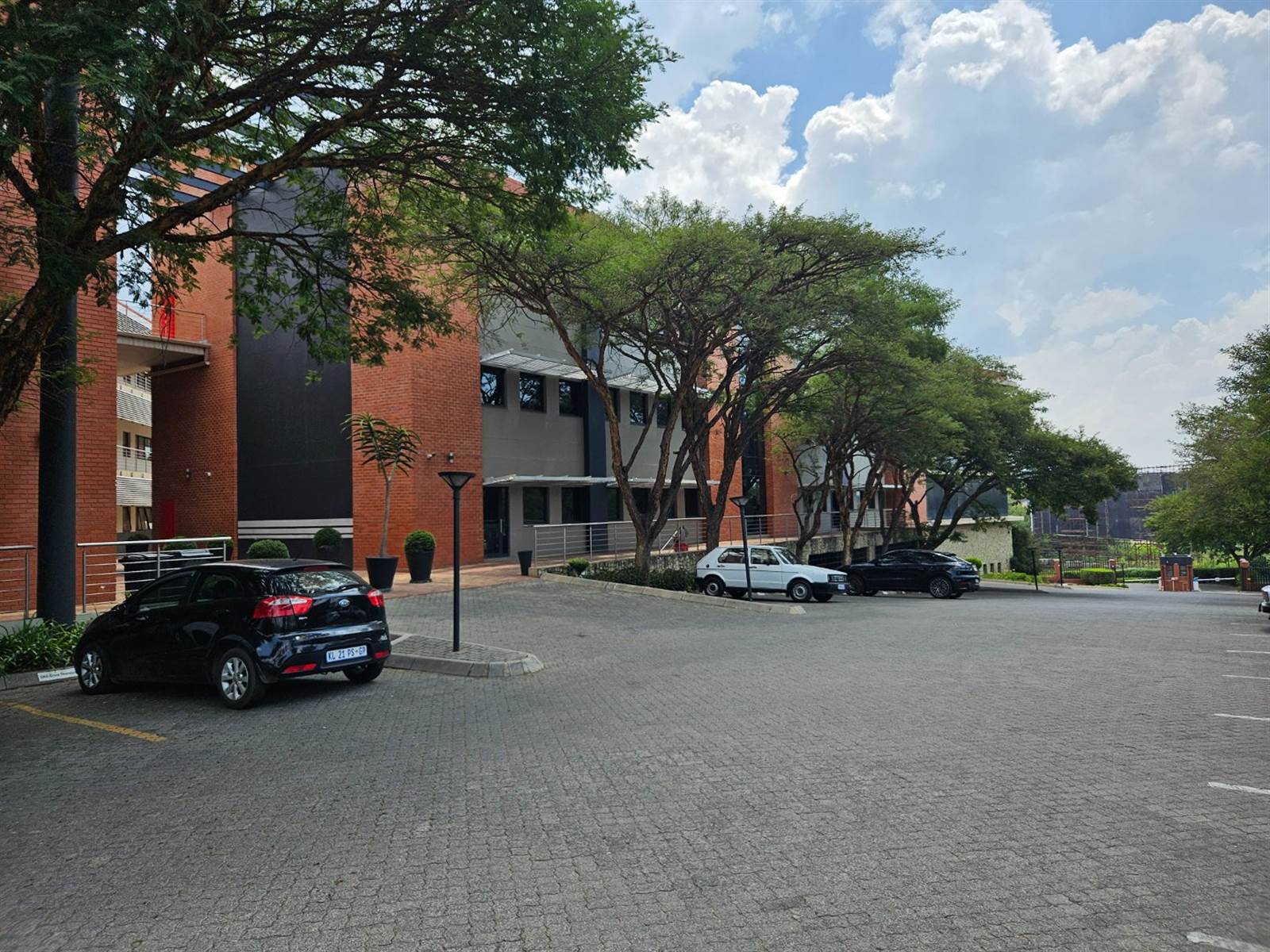 108  m² Commercial space in Woodmead photo number 1
