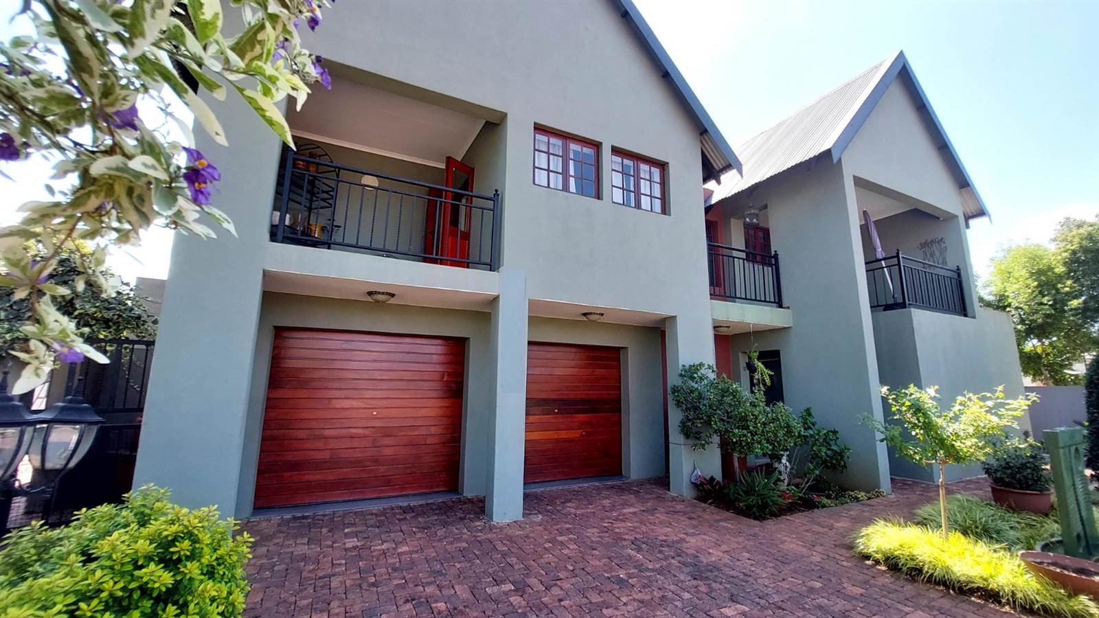 4 Bed House in Eldo View photo number 1