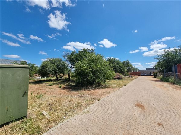 2 503 m² Land 2 503 m² Land